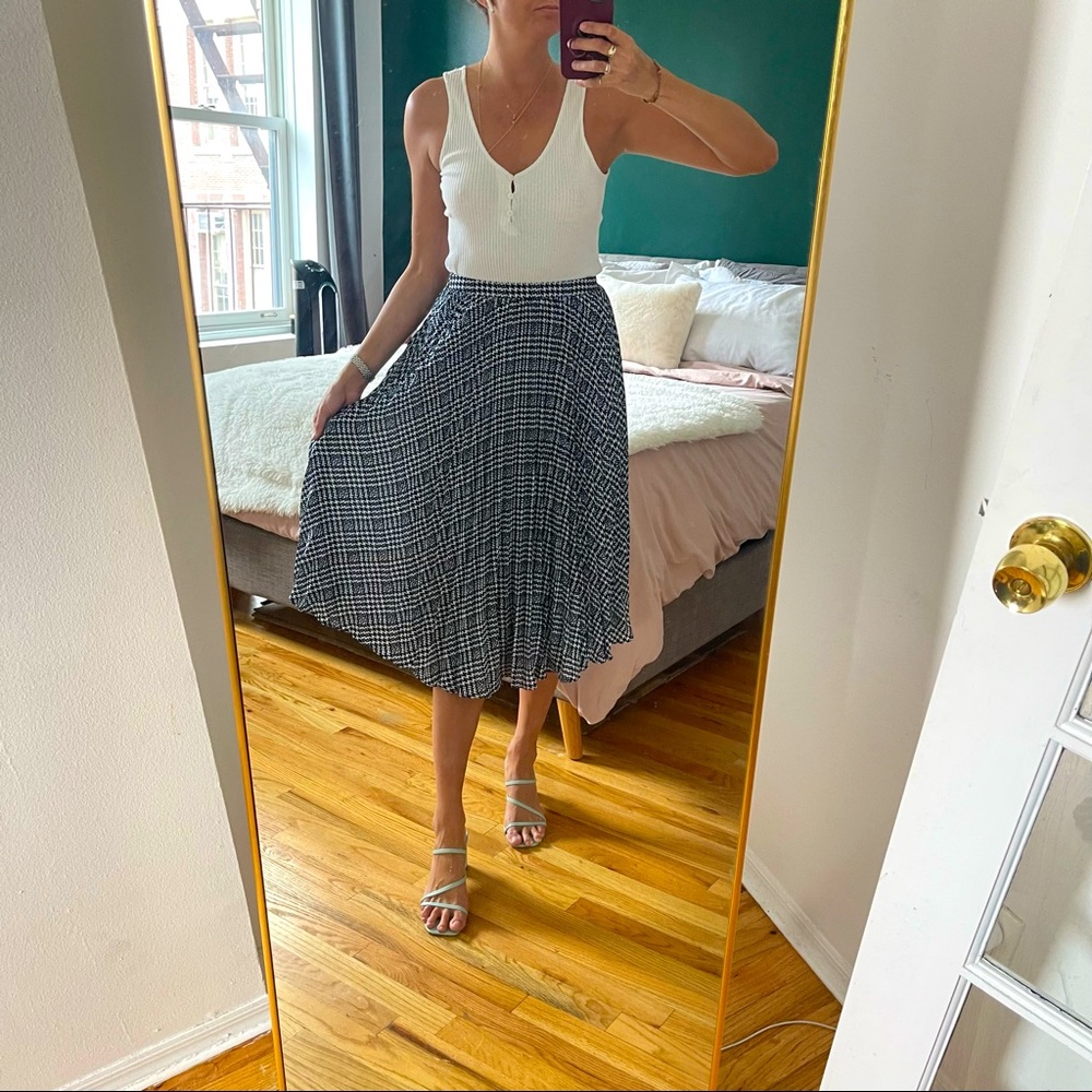 Banana Republic Pleated Lined Midi Swing Skirt